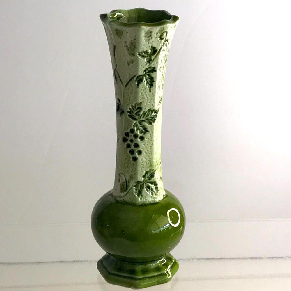 Vintage INARCO Bud Vase Grape Vine Ceramic Green Mid Century Japan E-4844